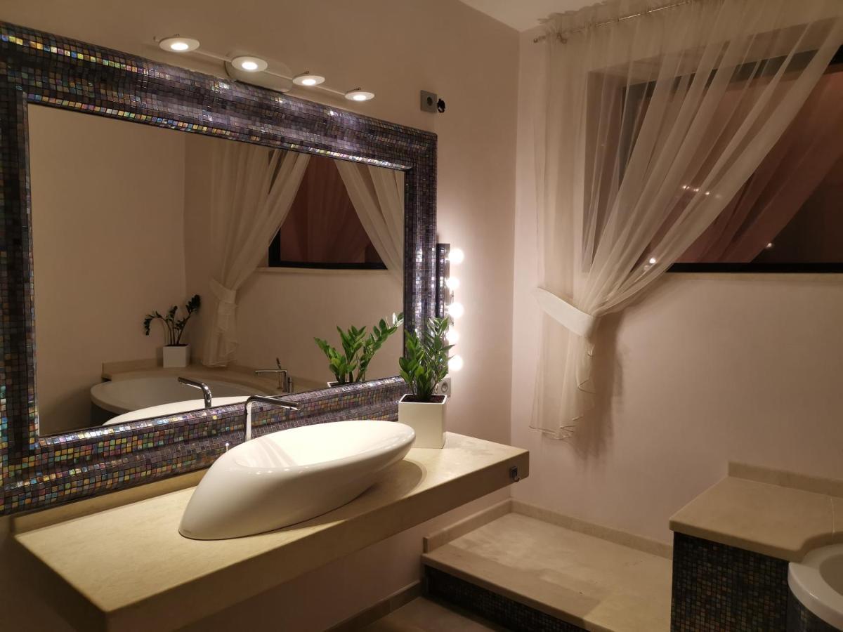 Kubiq Residence Giarmata ภายนอก รูปภาพ