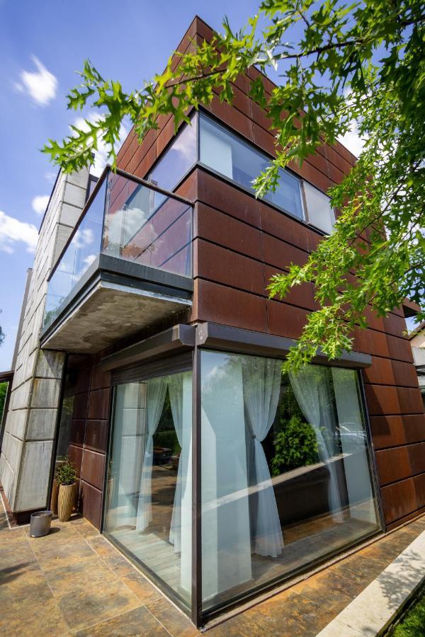 Kubiq Residence Giarmata ภายนอก รูปภาพ