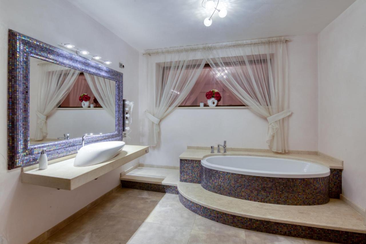 Kubiq Residence Giarmata ภายนอก รูปภาพ