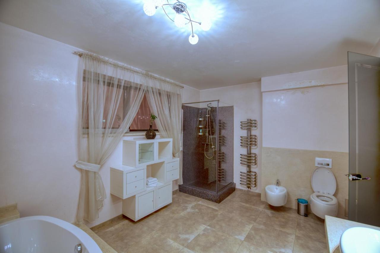 Kubiq Residence Giarmata ภายนอก รูปภาพ