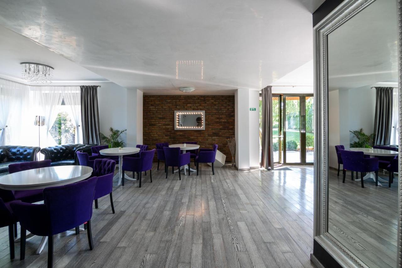 Kubiq Residence Giarmata ภายนอก รูปภาพ