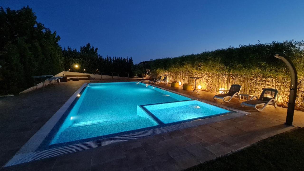 Kubiq Residence Giarmata ภายนอก รูปภาพ